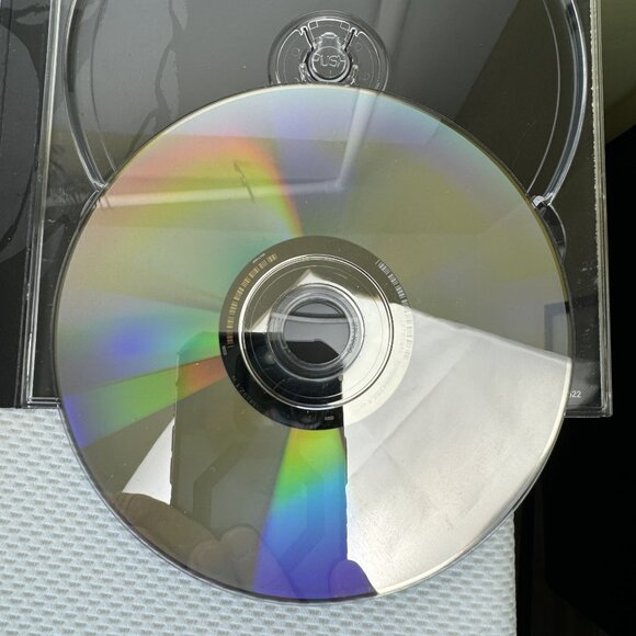 Game Of Thrones The Complete First Season DVD Box Set 5 Discs with Episode Guide - Picture 16 of 16